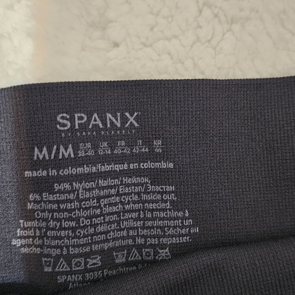 Spanx Black Camo  NWT - Picture 2 of 6